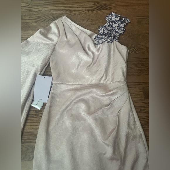 JS Collections Ashlyn Embroidered One Shoulder Midi Dress Size 2 NWT - Picture 5 of 16